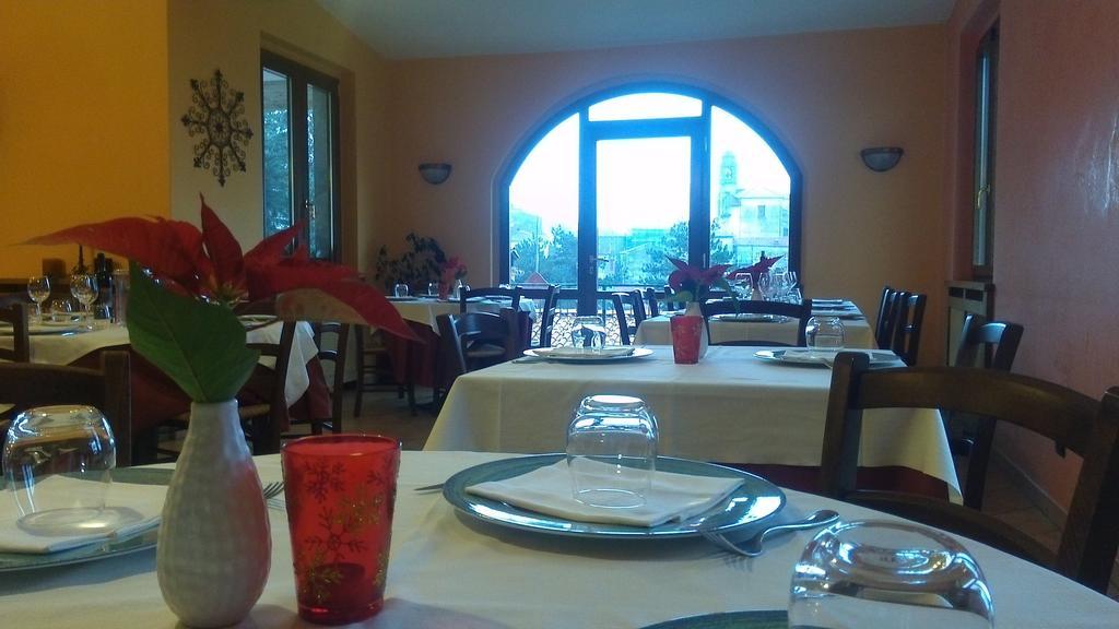 Hotel Ristorante El Caracol Mulazzo ภายนอก รูปภาพ